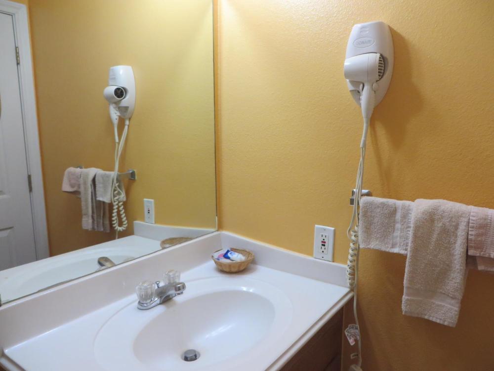Double Room with Two Double Beds interior
